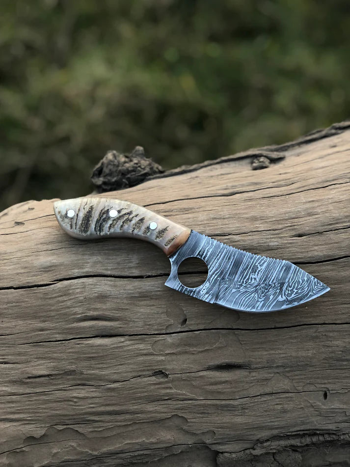 Custom handmade Damascus steel hunting Ram Horn Knife - Arham Cutlery