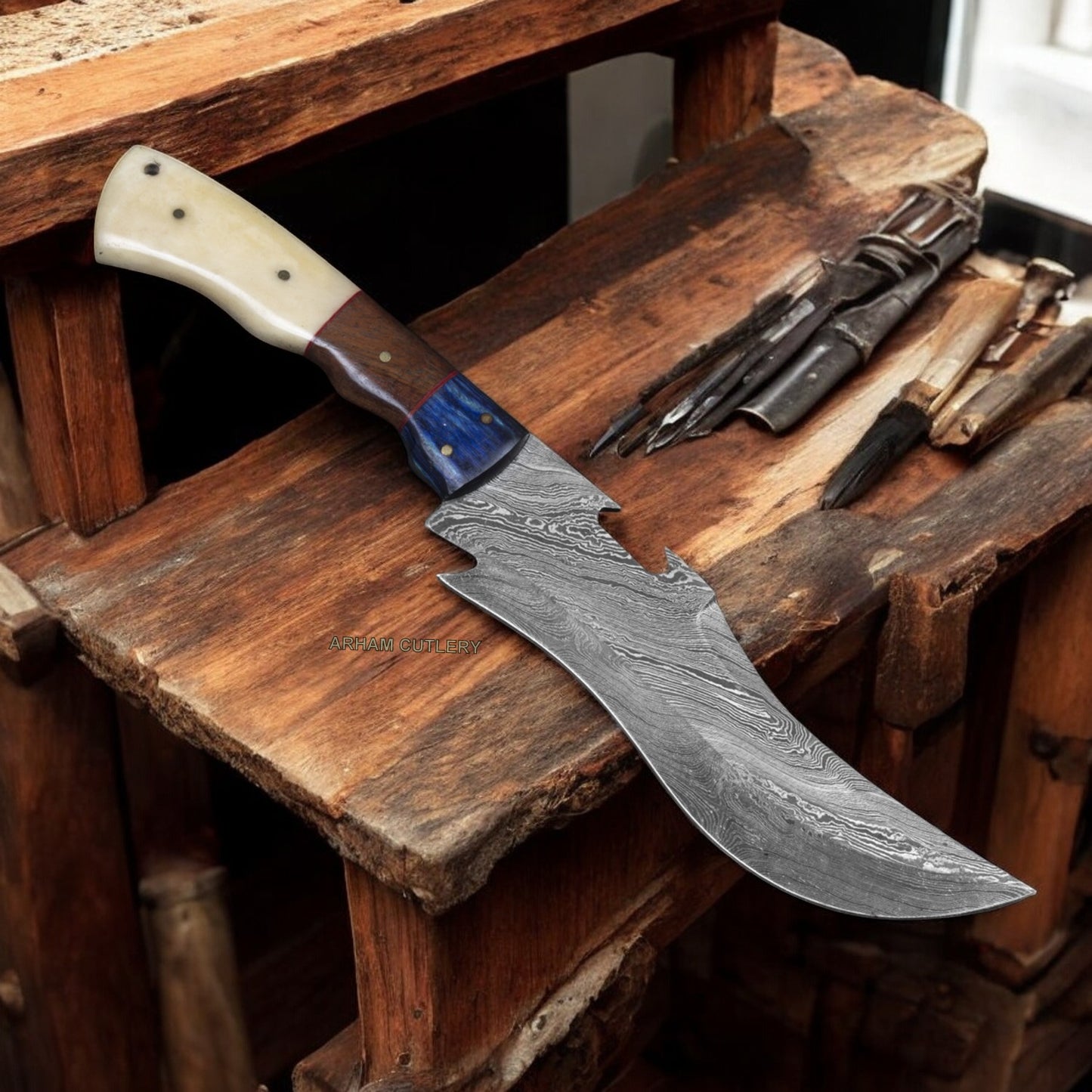 Finely Crafted Handmade Damascus Steel Hunting Knife