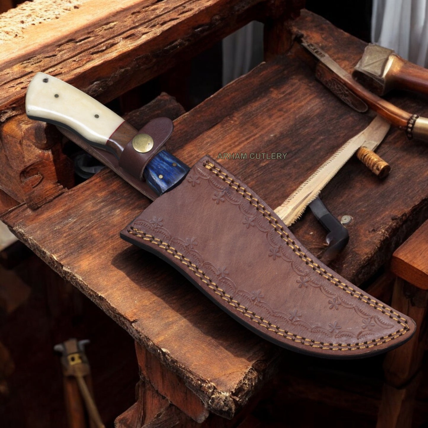 Finely Crafted Handmade Damascus Steel Hunting Knife