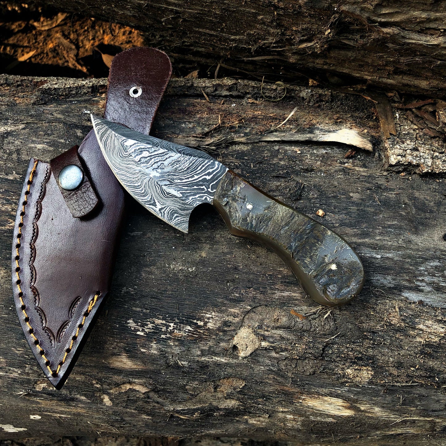 Ram Horn Skinning Knife With Leather Sheath Arham Cutlery