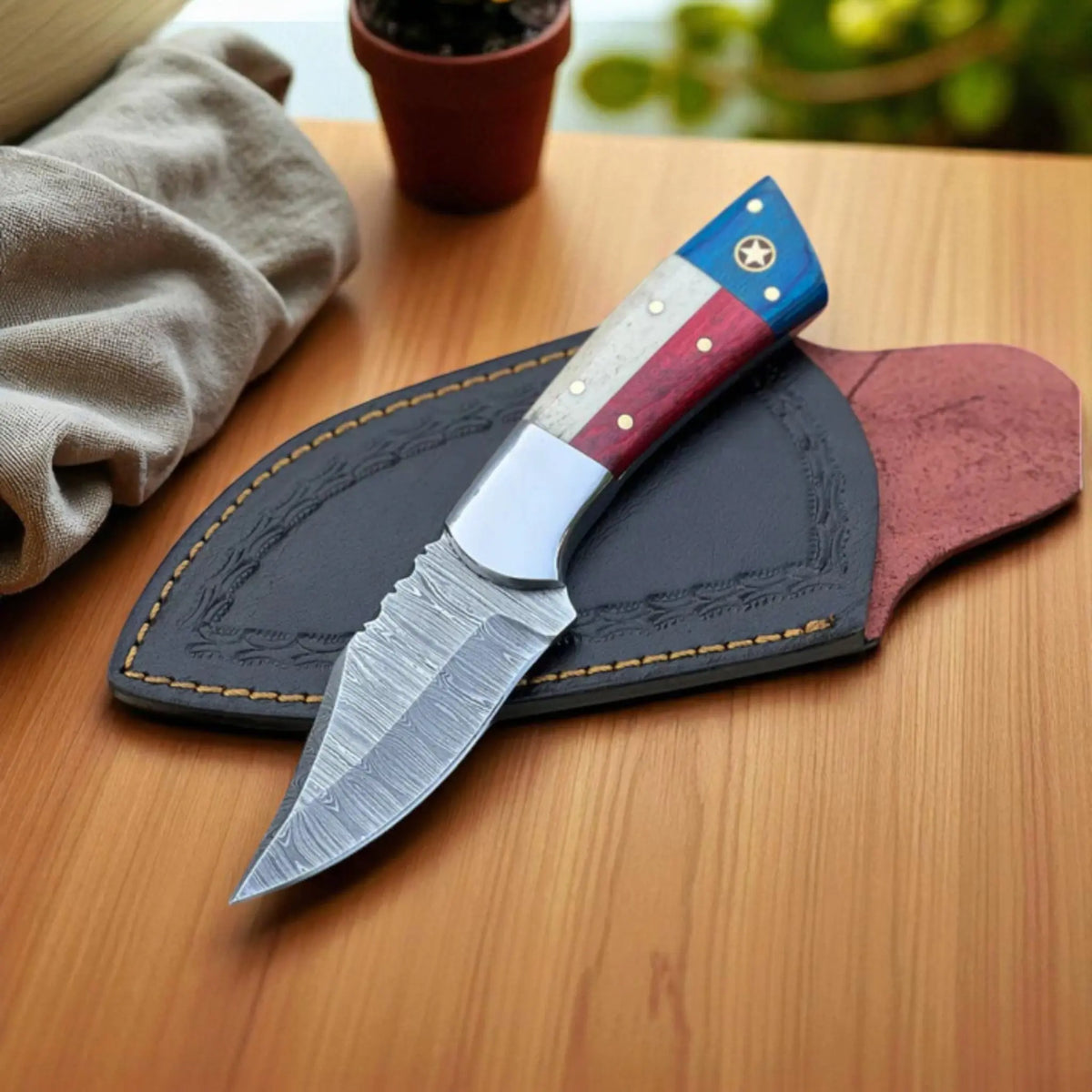 Texas Flag Damascus Steel Knife – Bold, Patriotic, Handmade - Arham Cutlery