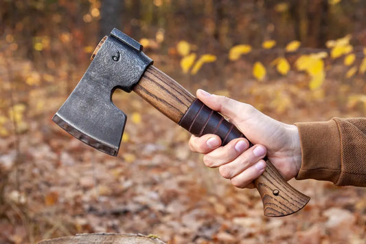 Scandinavian Short Handle Viking Axe – Handmade Finnish Bushcraft Hatchet with Leather Case Arham Cutlery
