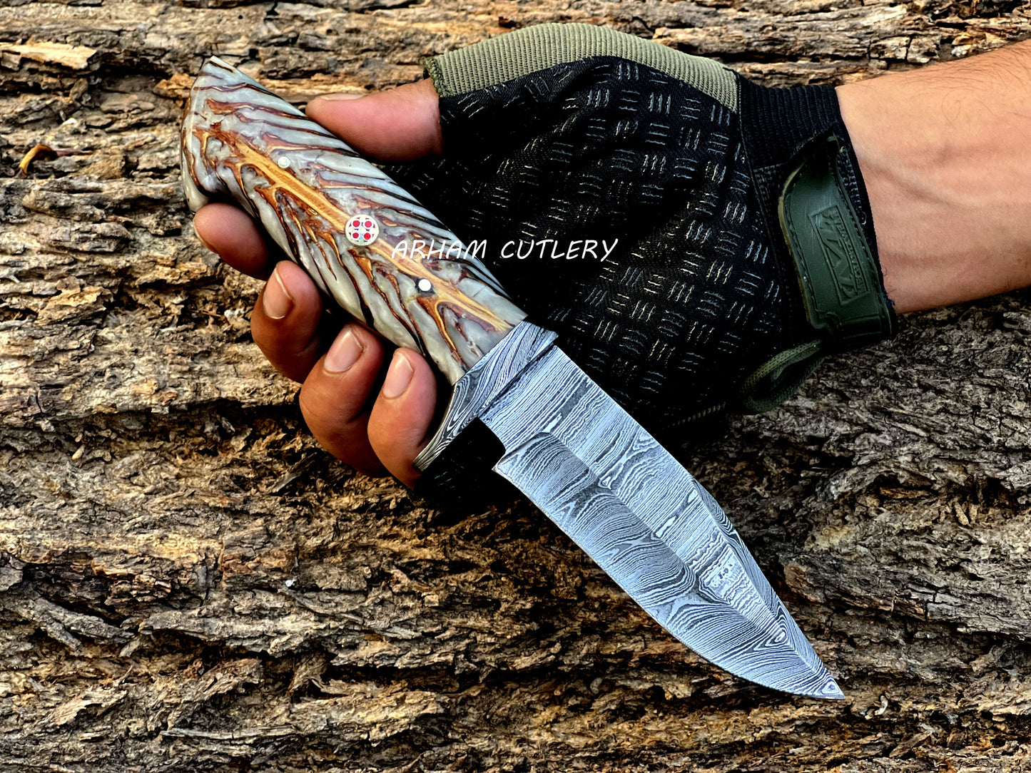 Handmade Damascus steel knife with pine cone resin handle and leather sheath by Arham Cutlery