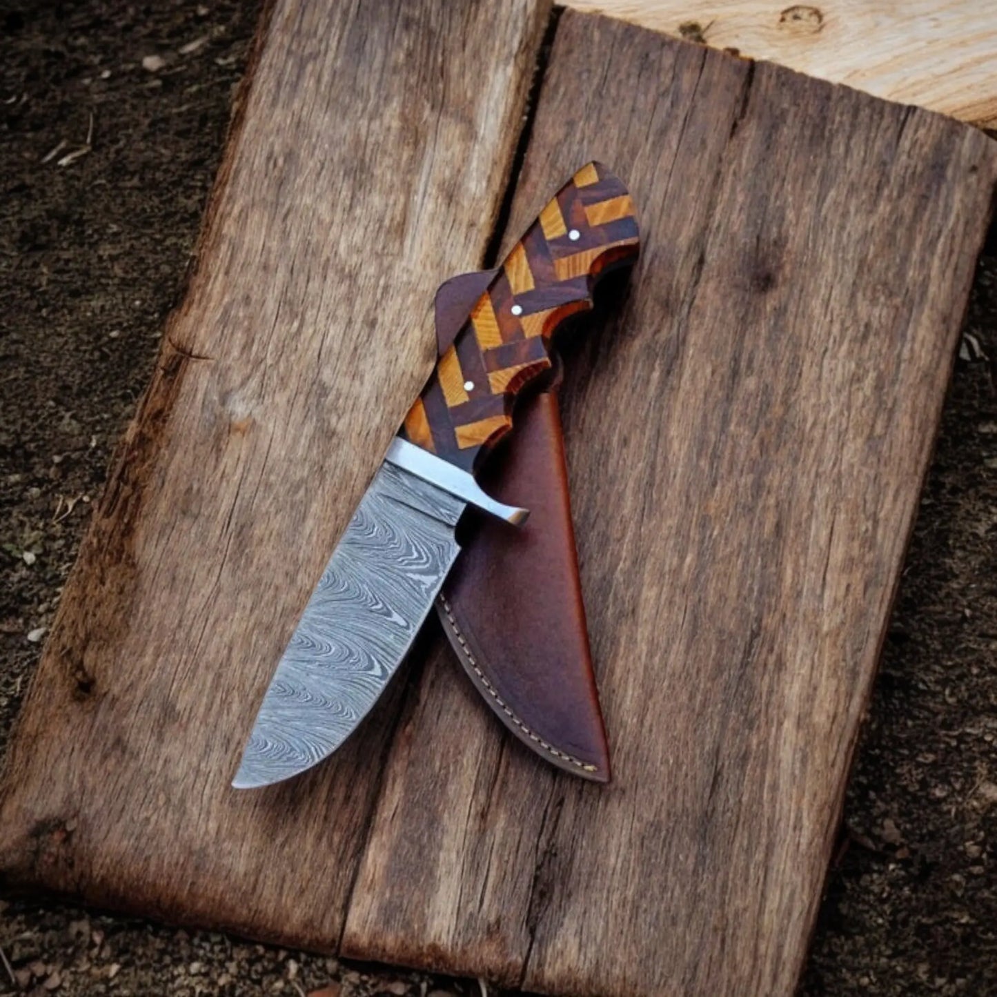 Handmade Damascus Hunting Knife with Patterned Wood Handle & Leather Sheath | Arham Cutlery - Arham Cutlery