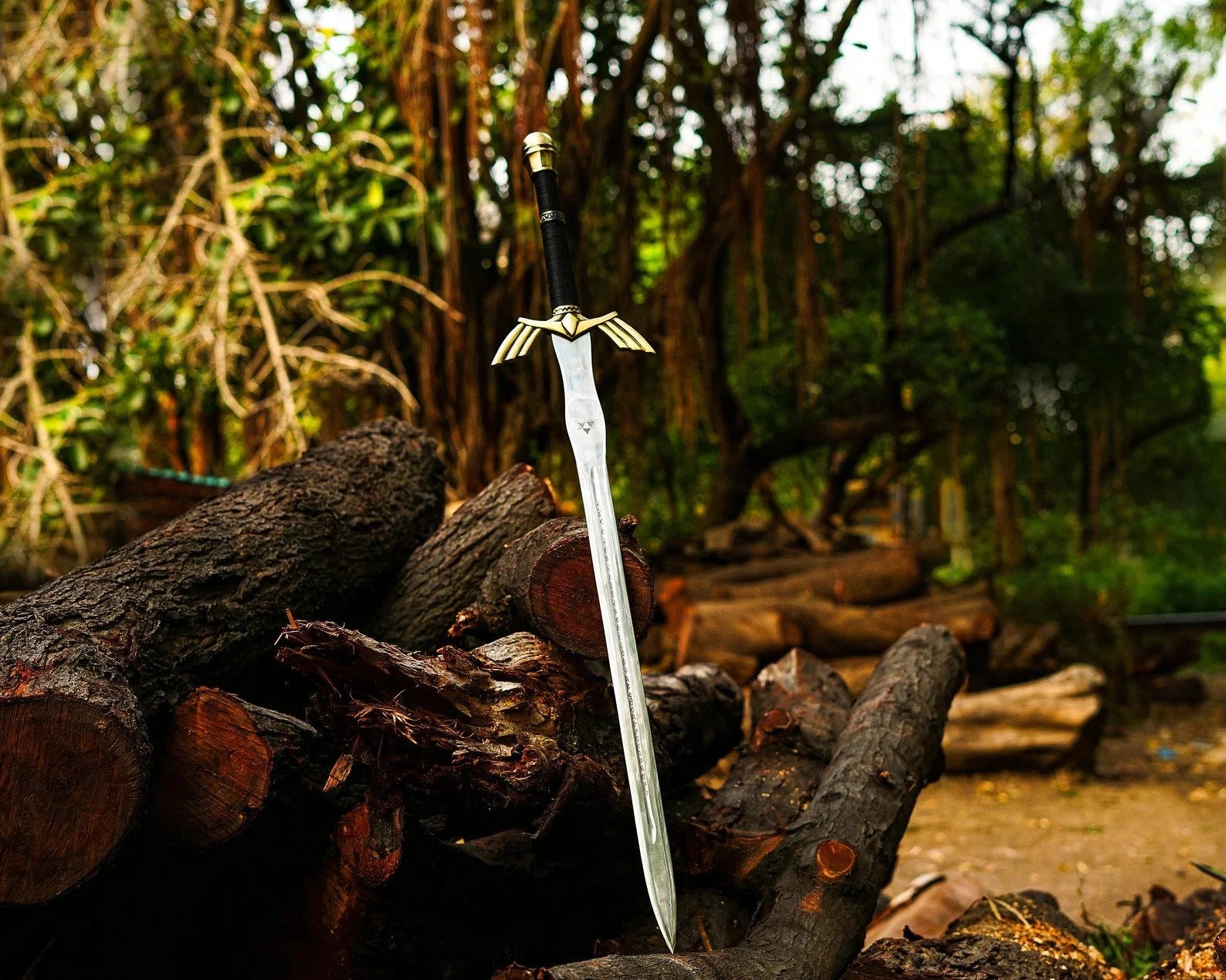 Legend of Zelda Master Sword SHARP 1045 Carbon Steel Replica