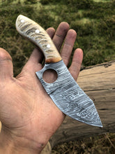 Load image into Gallery viewer, Custom handmade Damascus steel hunting Ram Horn Knife - Arham Cutlery
