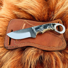 Cargar imagen en el visor de la galería, Hand Forged Ferrier Rasp File Fixed Blade Knife With Leather Sheath
