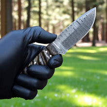 Lade das Bild in den Galerie-Viewer, Handmade Damascus Steel Knife with Ram Horn Handle – 4.5” Blade
