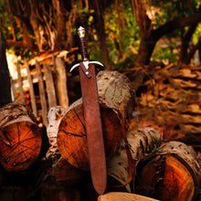 Cargar imagen en el visor de la galería, Damascus Steel Hand Forged Sword - Arham Cutlery
