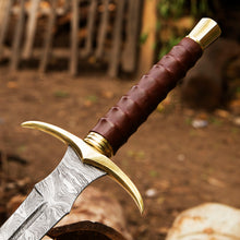 Cargar imagen en el visor de la galería, Custom Hand Forged Damascus Steel Viking Sword - Arham Cutlery
