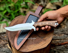 Cargar imagen en el visor de la galería, Handmade D2 Steel Hunting Knife – Rosewood Handle with Leather Sheath
