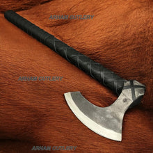 Lade das Bild in den Galerie-Viewer, The Black Rollo Hand Forged Viking Axe
