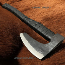 Lade das Bild in den Galerie-Viewer, Valhalla&#39;s Glory Hand Made Viking Axe
