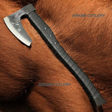 Lade das Bild in den Galerie-Viewer, Valhalla&#39;s Glory Hand Made Viking Axe
