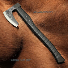 Lade das Bild in den Galerie-Viewer, Valhalla&#39;s Glory Hand Made Viking Axe
