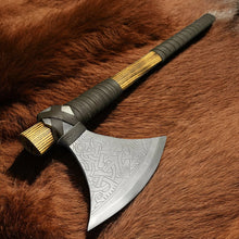 Lade das Bild in den Galerie-Viewer, The Mammen Handmade Viking Axe
