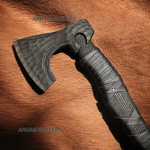 Lade das Bild in den Galerie-Viewer, The Black Dragon Best Viking Axe
