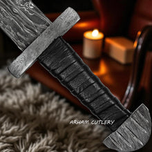 Cargar imagen en el visor de la galería, Firestorm Damascus Steel Medieval Sword with Leather Sheath – Arham Cutlery
