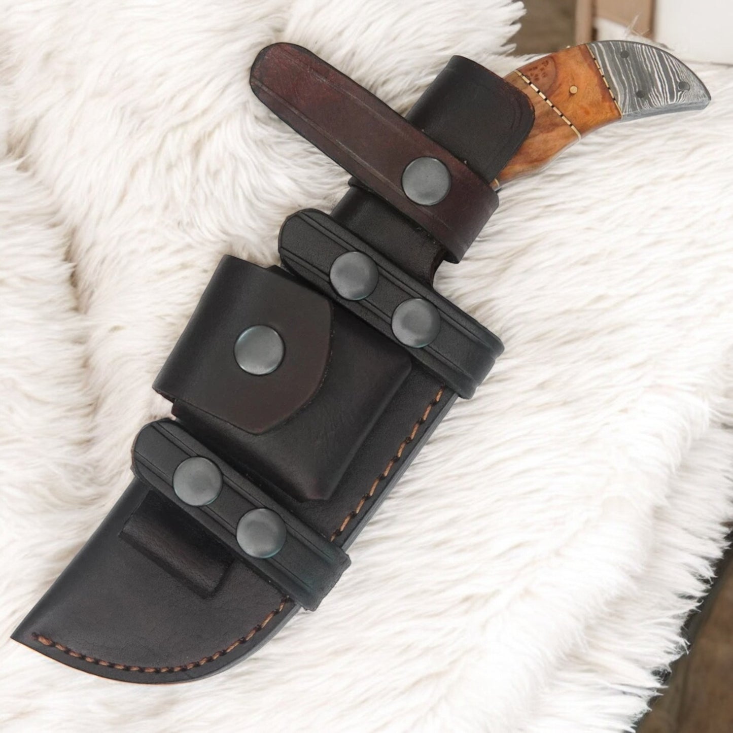 Hand-Forged Damascus Tracker Knife T2 – 10″ Survival Blade with Wood Handle & Leather Sheath