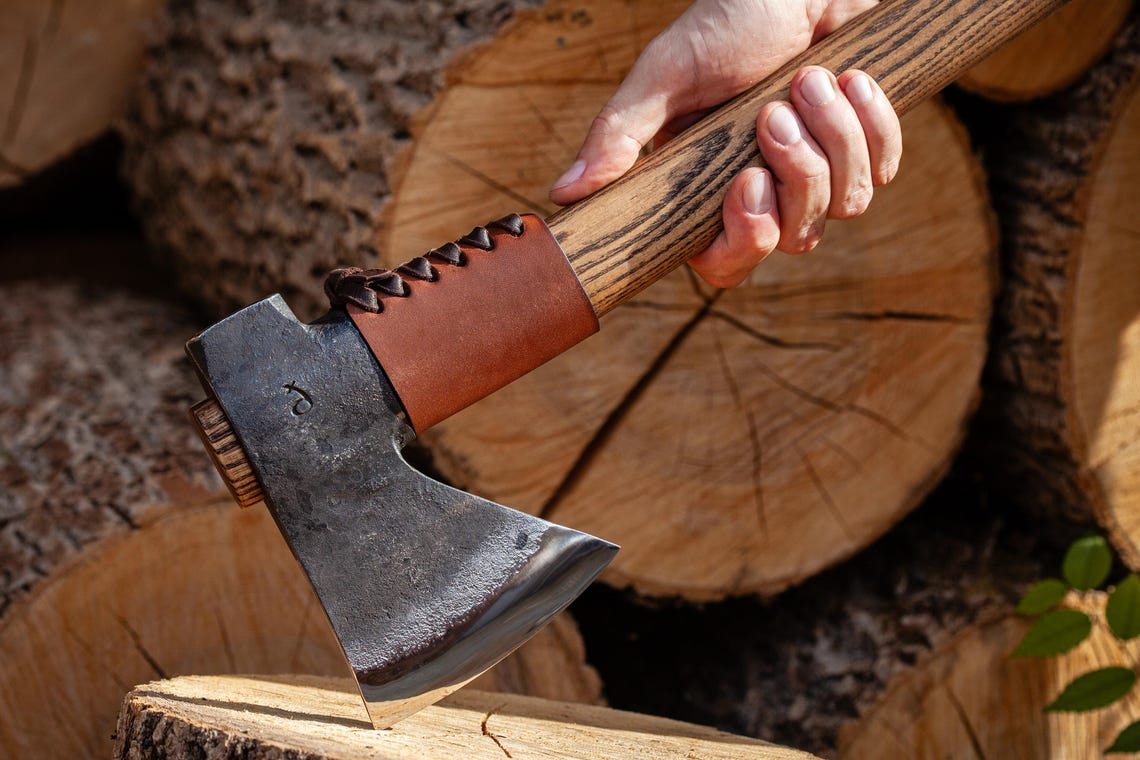 Arham Cutlery Trailblazer Forged Axe – Carbon Steel Camping Hatchet with Hammer Back & Leather Case Arham Cutlery