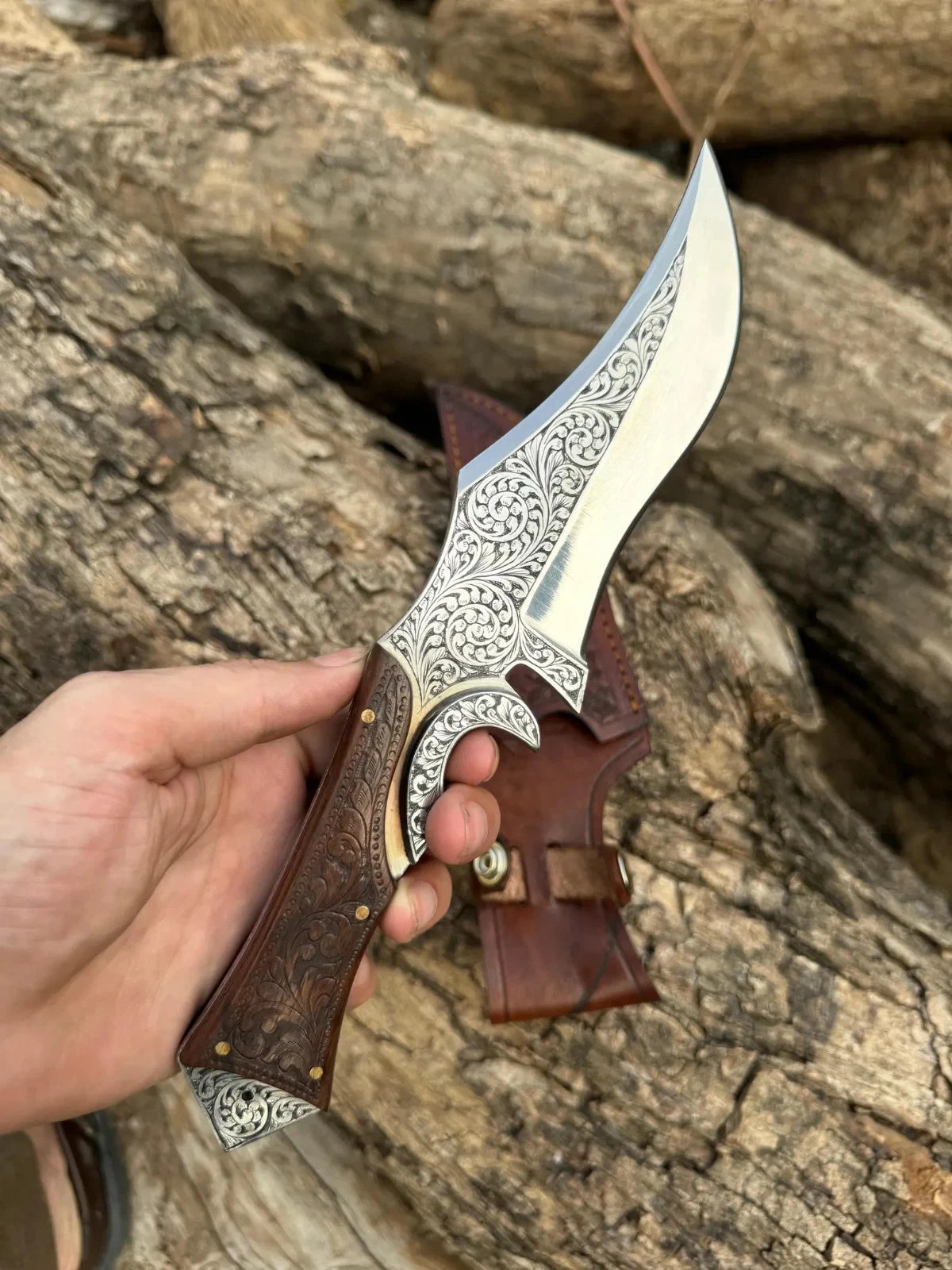 Arham Cutlery Hand-Engraved Hunting Knife – Full Tang Carbon Steel Blade with Ornate Wood Handle & Leather Sheath