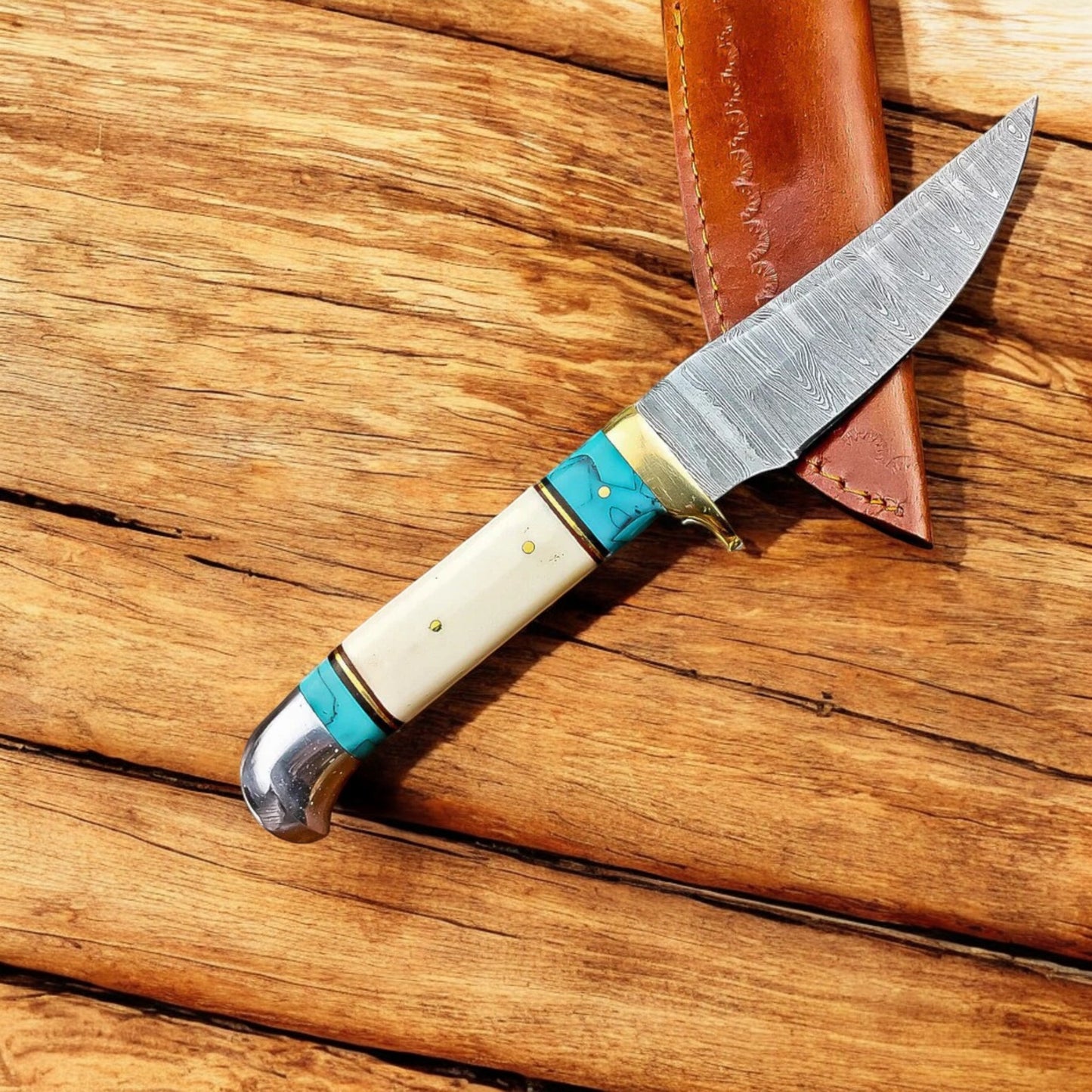 Handmade Damascus Hunting Knife – Turquoise & Bone Handle with Leather Sheath | Arham Cutlery