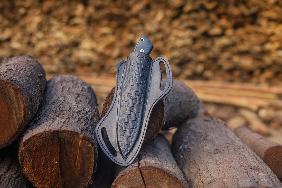 Handmade Damascus Steel Skinner Knife with Resin Handle & Leather Sheath | Arham Cutlery