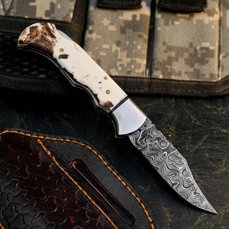 Handmade Damascus Hunting Knife with Patterned Resin Handle Arham Cutlery