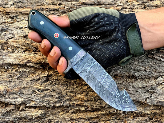 Damascus steel gut hook hunting skinner knife with micarta handle, damascus guard, and leather sheath – Arham Cutlery