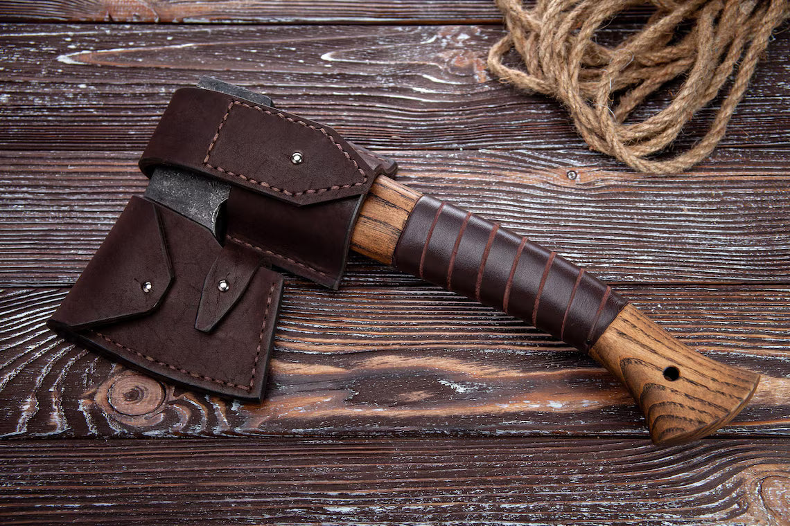 Scandinavian Short Handle Viking Axe – Handmade Finnish Bushcraft Hatchet with Leather Case Arham Cutlery