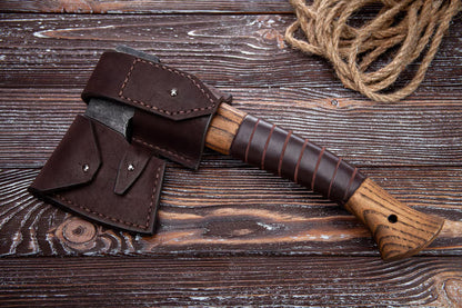 Scandinavian Short Handle Viking Axe – Handmade Finnish Bushcraft Hatchet with Leather Case Arham Cutlery
