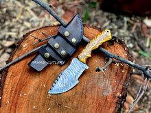 Cargar imagen en el visor de la galería, Handmade Damascus Steel Tracker Knife with Pine Cone Resin Handle and Leather Sheath – Arham Cutlery
