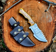 Cargar imagen en el visor de la galería, Handmade Damascus Steel Tracker Knife with Pine Cone Resin Handle and Leather Sheath – Arham Cutlery
