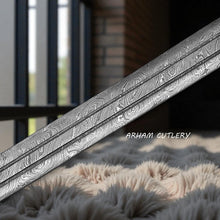 Cargar imagen en el visor de la galería, Golden High Strike Damascus Viking Sword with Leather Sheath

