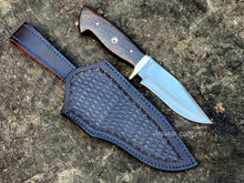 Cargar imagen en el visor de la galería, Handmade D2 Steel Hunting Knife with Brass Bolster &amp; Wenge Wood Handle – Arham Cutlery
