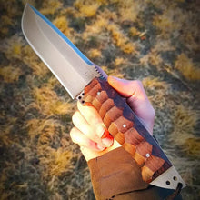 Cargar imagen en el visor de la galería, Hand-Forged 80crv2core Steel Camping Knife With Superior Leather Sheath
