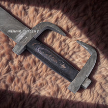 Cargar imagen en el visor de la galería, Hand-forged Spartan-style Damascus steel sword with curved blade, dark pakkawood handle, and leather sheath – Arham Cutlery
