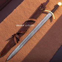 Lade das Bild in den Galerie-Viewer, Kingsguard Damascus Medieval Sword with Full Tang Blade and Leather Sheath – Arham Cutlery
