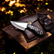 Cargar imagen en el visor de la galería, Best Skinning Knife with Ram Horn Scales and Leather Sheath
