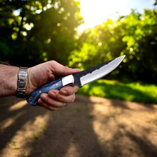 Cargar imagen en el visor de la galería, Handmade Fixed Blade Knife With Camel Bone Scales and Leather Sheath
