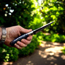 Cargar imagen en el visor de la galería, Handmade Fixed Blade Knife With Camel Bone Scales and Leather Sheath
