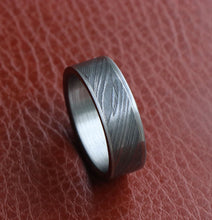 Lade das Bild in den Galerie-Viewer, Custom Handmade Damascus Steel Ring for Men and Women A-122 - Arham Cutlery
