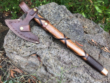 Lade das Bild in den Galerie-Viewer, Custom Handmade Damascus Steel Axe With Leather Sheath A-94 - Arham Cutlery
