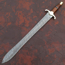 Lade das Bild in den Galerie-Viewer, Custom Handmade Damascus Steel Sword With Leather Sheath A-147 - Arham Cutlery
